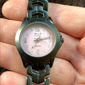TILT watch quartz